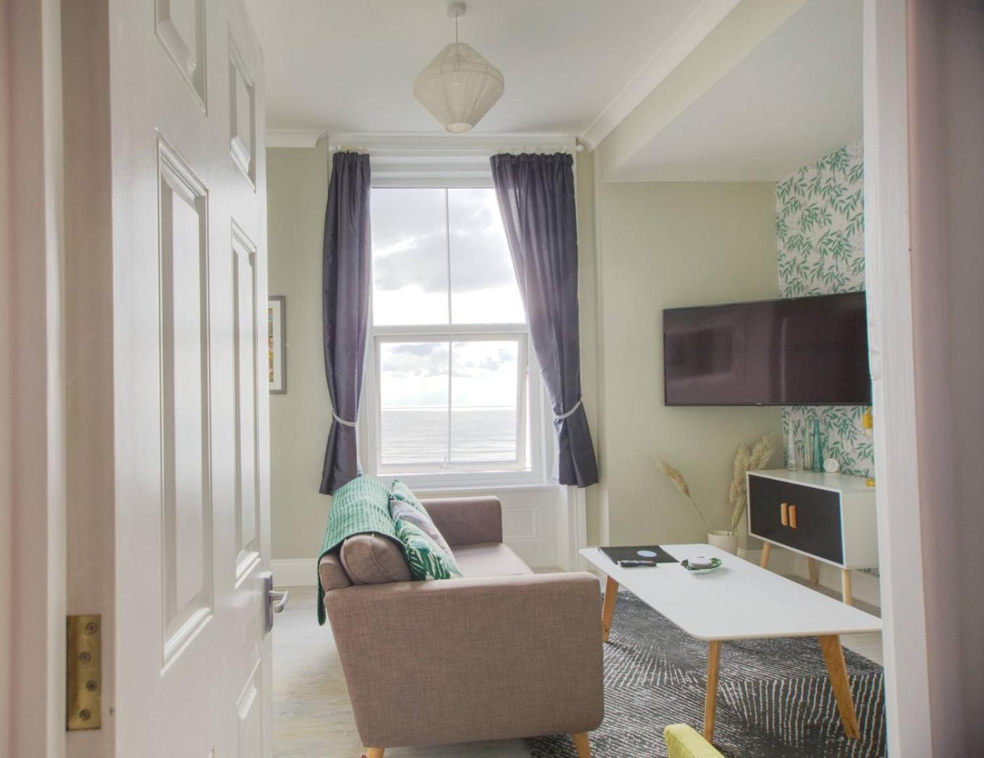 Apartment Seaview - *